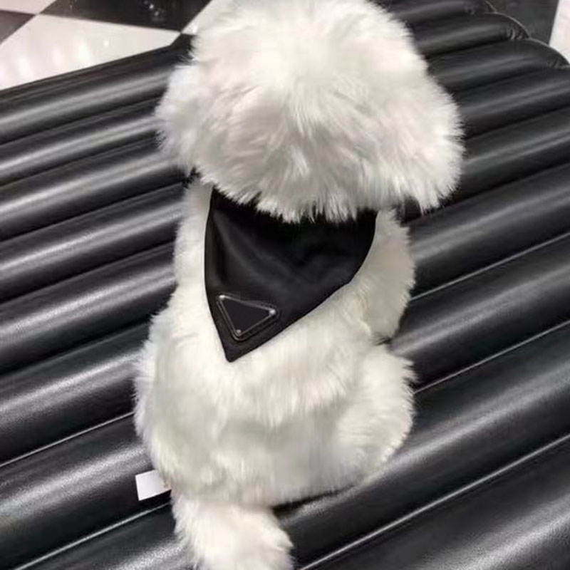 Designer Bibs Dog Apparel Fashion Triangle Badge Dogs Accessories Teddy Cute Schnauzer Pet Supplies
Designer Bibs Dog Apparel Fashion Triangle Badge Dogs Accessories Teddy Cute Schnauzer Pet Supplies