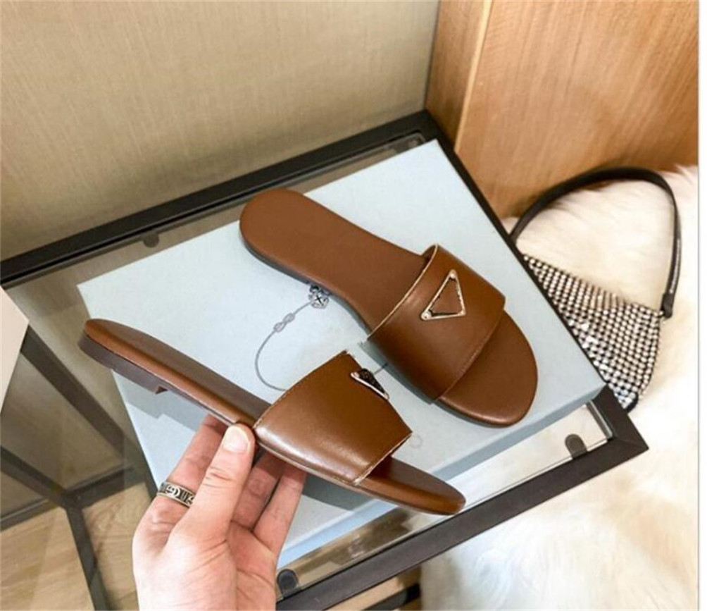 A-W 2021 Hight Quality luxuries designer Men's Women's Slippers Sandals Shoes Slide Summer Fashion Wide Flat Flip Flops, Black
A-W 2021 Hight Quality luxuries designer Men's Women's Slippers Sandals Shoes Slide Summer Fashion Wide Flat Flip Flops, Black
