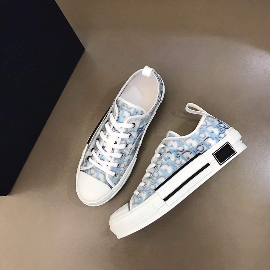 High quality Luxury designer Couple's sneakers shoes Ladies classic shoe use transparent stitching design with box are size, As picture 1
High quality Luxury designer Couple's sneakers shoes Ladies classic shoe use transparent stitching design with box are size, As picture 1