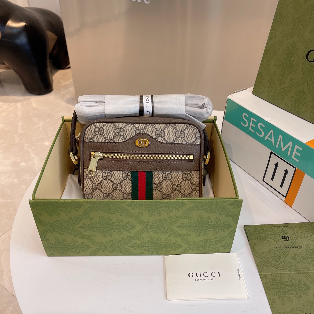 GGLVLouis
VittonYSL
VUTTON Hight Quality Ophidia Women Fashion Shoulder Crossbody Bags Designer Handbags Phone Camera Purse Clutch Wallets
GGLVLouis
VittonYSL
VUTTON Hight Quality Ophidia Women Fashion Shoulder Crossbody Bags Designer Handbags Phone Camera Purse Clutch Wallets