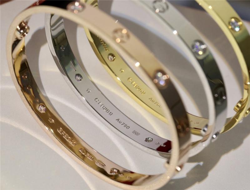 Luxury designer Bracelets Bangle GFB 18K Gold Plated with original box card bag Unique code numbers sliver cart diamond, Black
Luxury designer Bracelets Bangle GFB 18K Gold Plated with original box card bag Unique code numbers sliver cart diamond, Black