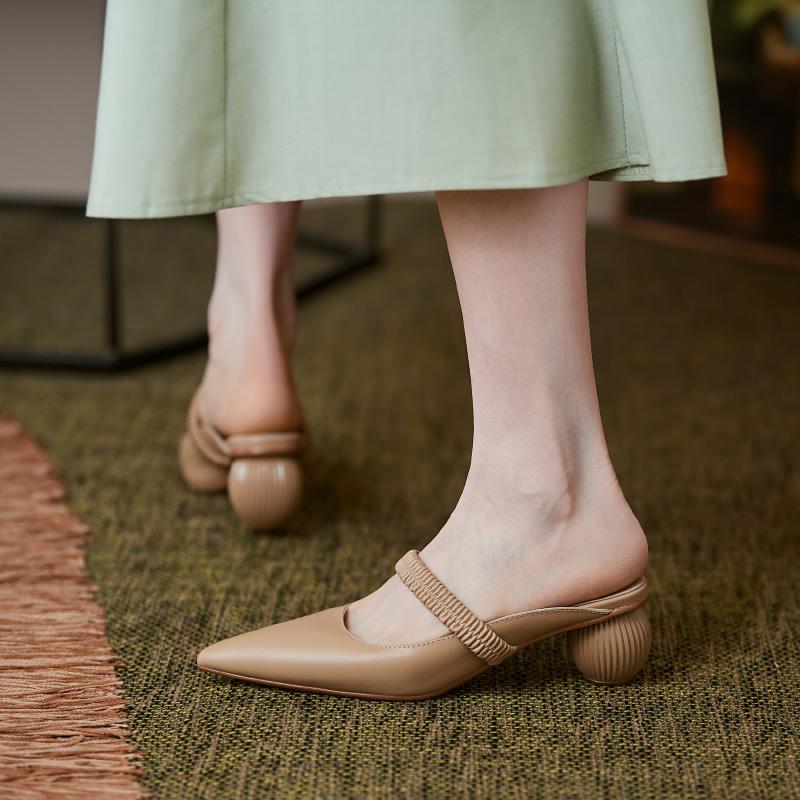 Slippers 2021 Summer Genuine Leather Women Strange Style Sexy Fashion Sandals Loafers For Outdoor Parties 100% Cowhide, Beige
Slippers 2021 Summer Genuine Leather Women Strange Style Sexy Fashion Sandals Loafers For Outdoor Parties 100% Cowhide, Beige
