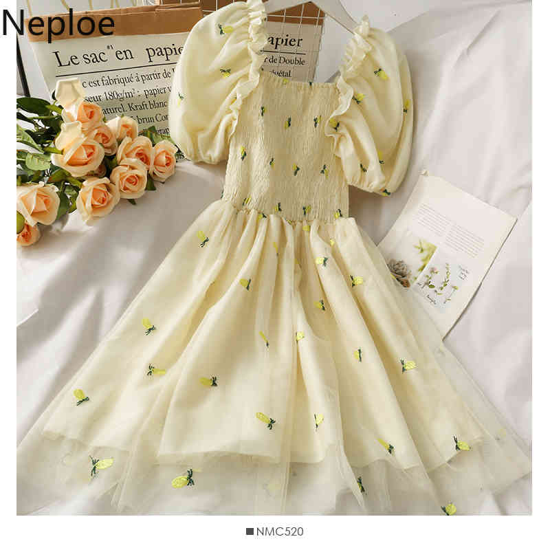 Neploe Women Dress Sweet Gauze Patchwork Strawberry Embroidered Square Collar Vestidos Summer Pleated Slim Puff Sleeve Dresses 210422