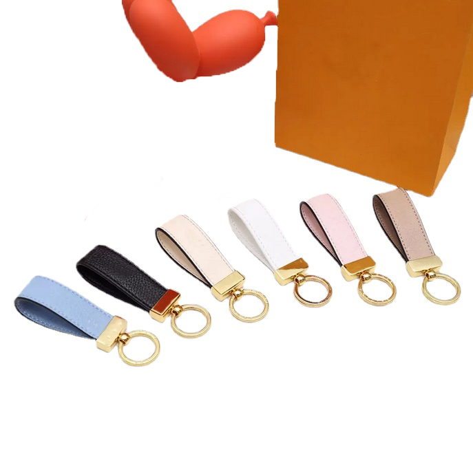 22ss 20style Design Fashion Key Buckle Metal Car Keychains Handmade PU Leather Keychain Men Women Bag Pendant Accessories High Qualtiy NO Box
22ss 20style Design Fashion Key Buckle Metal Car Keychains Handmade PU Leather Keychain Men Women Bag Pendant Accessories High Qualtiy NO Box