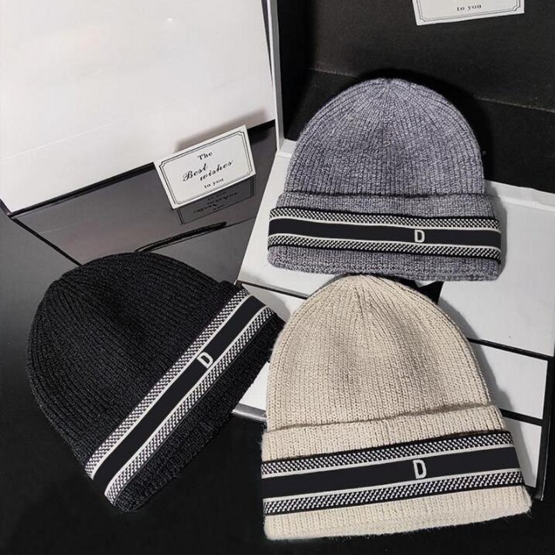 Beanies Luxury beanie mens and womens d letter warm winter hats snow travel Designer cap outdoor sun caps high quality 3 colors, Black
Beanies Luxury beanie mens and womens d letter warm winter hats snow travel Designer cap outdoor sun caps high quality 3 colors, Black