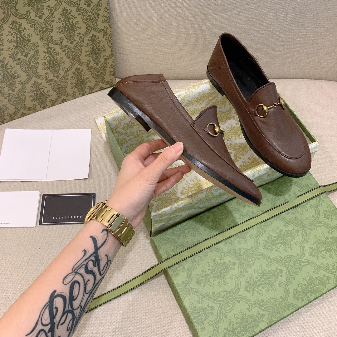 classic women casual shoes 100% Authentic cowhide Metal buckle Ladies leather Letter flat shoe Mules Princetown Men Trample Lazy Dress Loafers, Black
classic women casual shoes 100% Authentic cowhide Metal buckle Ladies leather Letter flat shoe Mules Princetown Men Trample Lazy Dress Loafers, Black