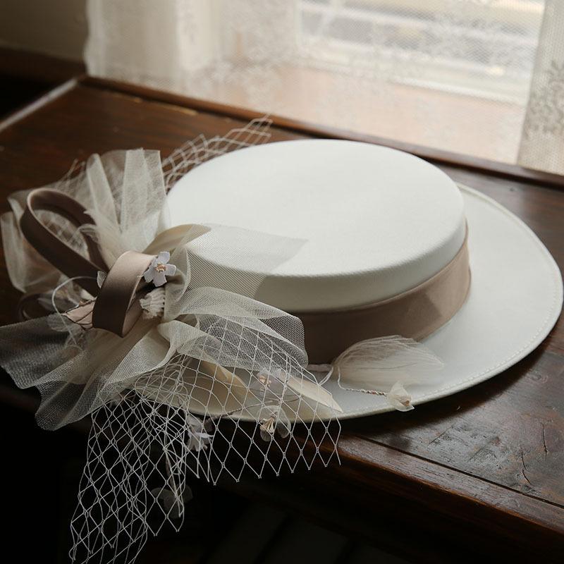 Berets Retro Wedding Hats Women Bowknot Net Bridal White Accessorie Brides Fascinator Hat, As pic
Berets Retro Wedding Hats Women Bowknot Net Bridal White Accessorie Brides Fascinator Hat, As pic
