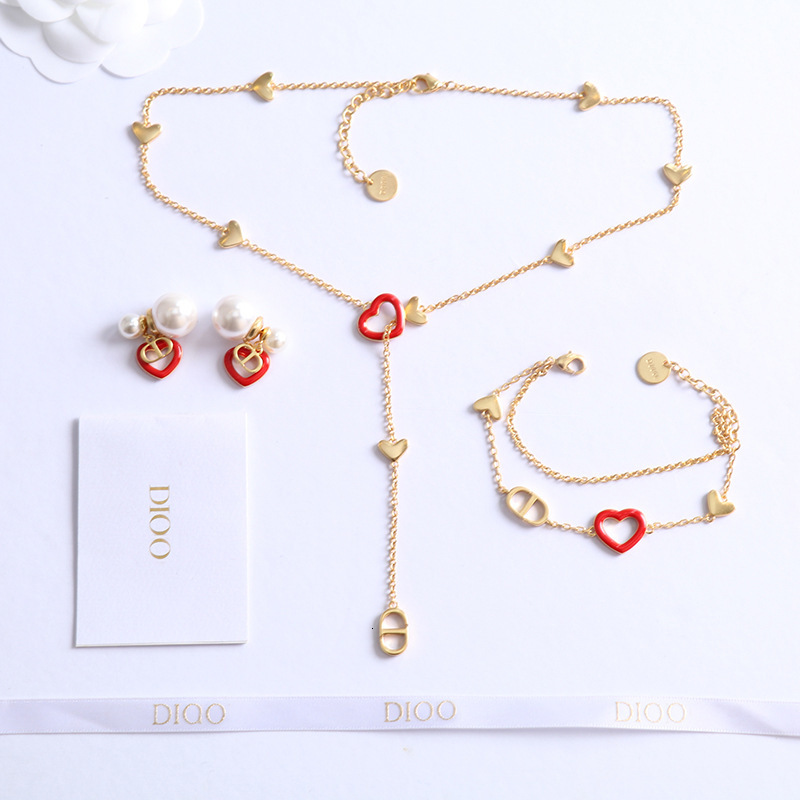 Luxury Jewelry Earrings Family Pearl Earrings Cd Letter Bracelet Necklace for Women's Tanabata Valentine's Day
Luxury Jewelry Earrings Family Pearl Earrings Cd Letter Bracelet Necklace for Women's Tanabata Valentine's Day