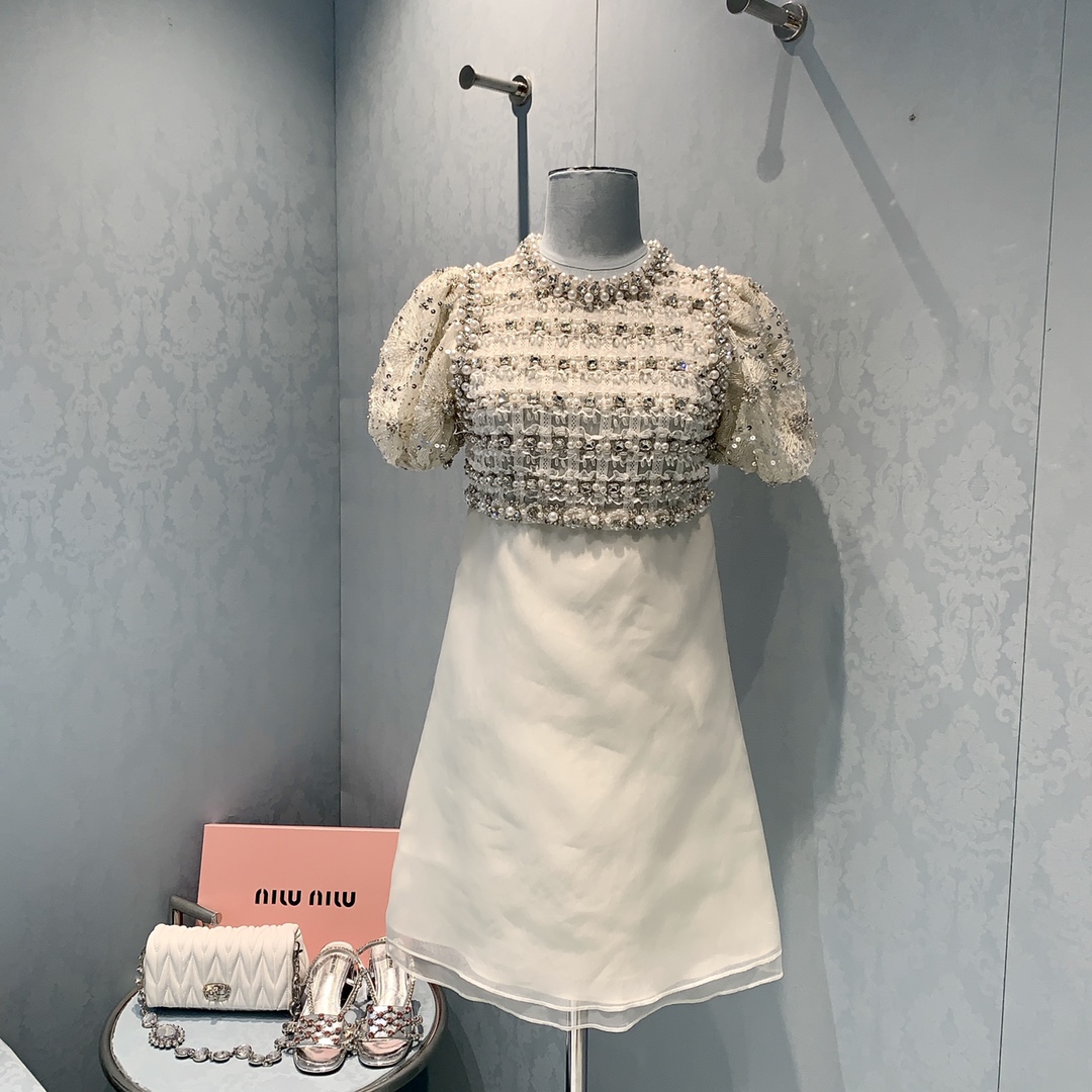 Luxurious White Beads Crystals Women Dress Designer Puff Sleeves Organza Short Women' Dresses Milan Runway Vestidos DeFesta 81720, As shown
Luxurious White Beads Crystals Women Dress Designer Puff Sleeves Organza Short Women' Dresses Milan Runway Vestidos DeFesta 81720, As shown