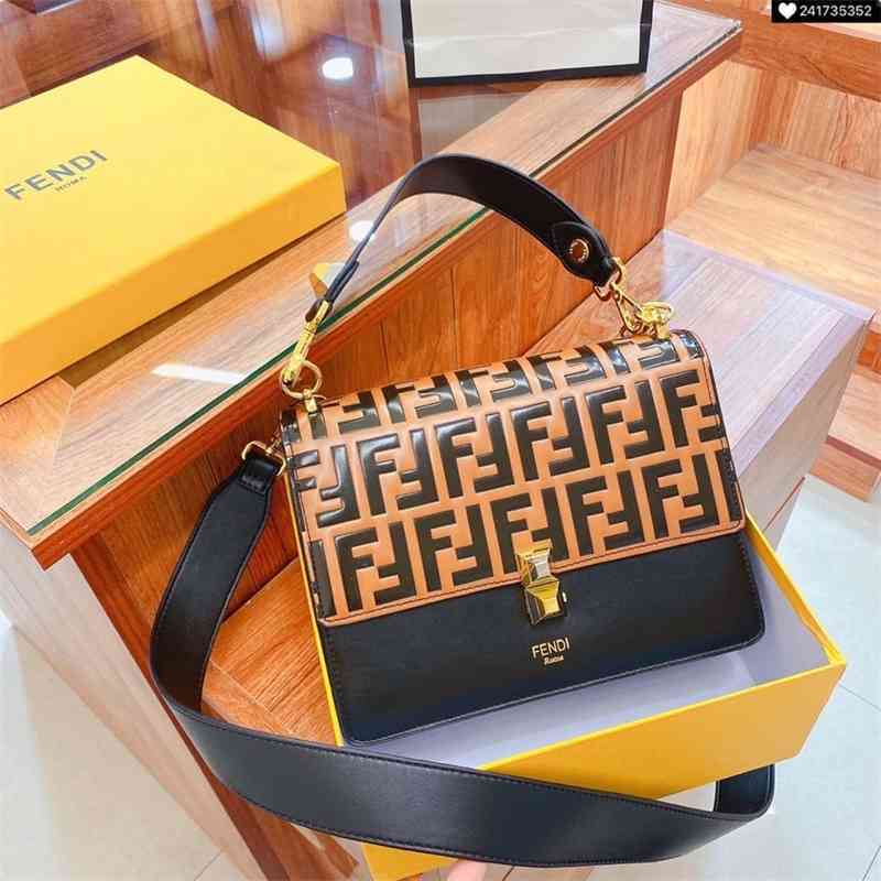 2021 new women's leather shoulder bag handbag original with box packing high quality XWL
2021 new women's leather shoulder bag handbag original with box packing high quality XWL