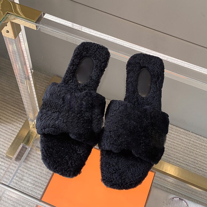 luxury designer women s wool slippers spring and autumn fur fluffy leather Flat bottom slipper warm comfortable Plush girls Flip Flop Size 35-42Free transportation, Black
luxury designer women s wool slippers spring and autumn fur fluffy leather Flat bottom slipper warm comfortable Plush girls Flip Flop Size 35-42Free transportation, Black