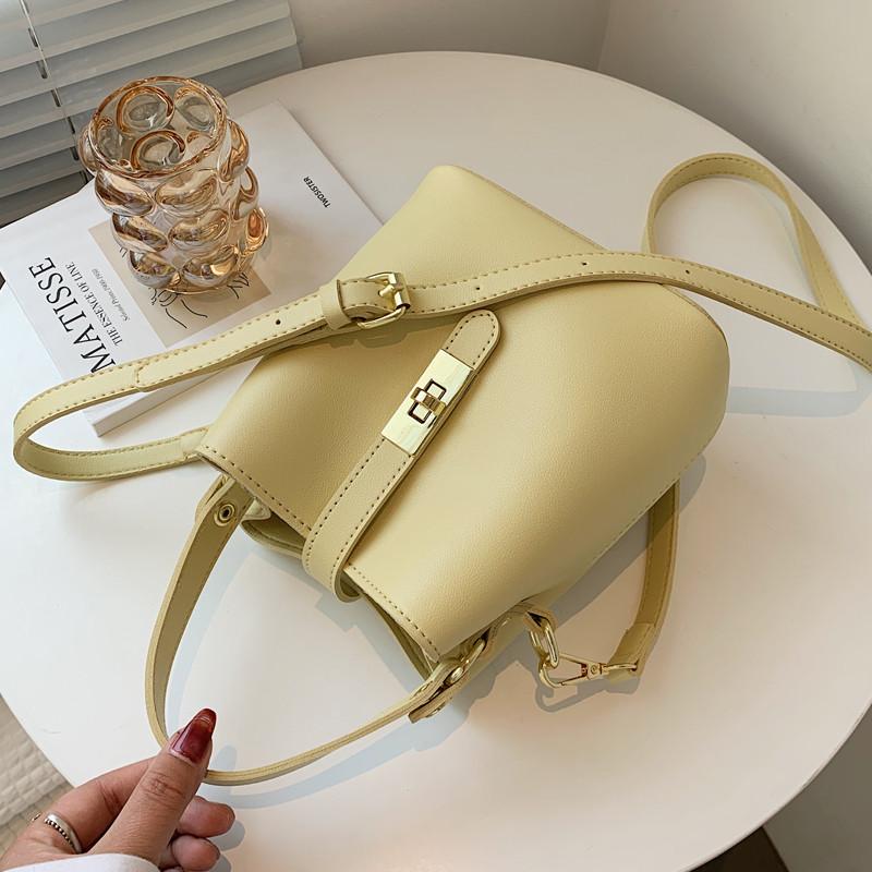 Evening Bags Fashion All-Match Small Bag Female 2021 Trendy Autumn And Winter Texture Bucket Solid Color Single Shoulder
Evening Bags Fashion All-Match Small Bag Female 2021 Trendy Autumn And Winter Texture Bucket Solid Color Single Shoulder