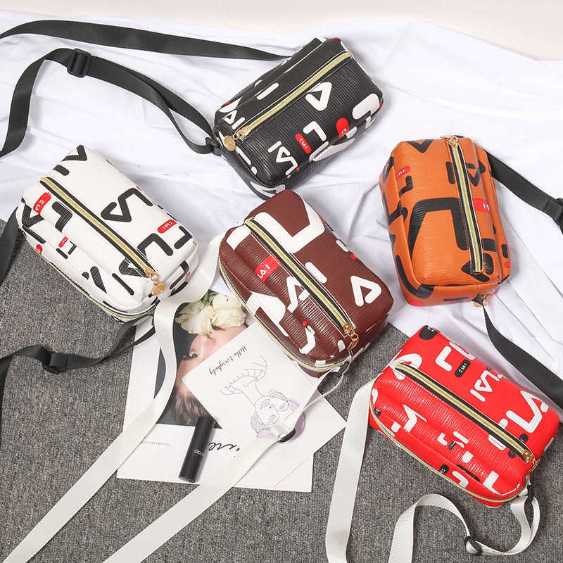 Luxurys Designers Bags 2021 letter printed youth shoulder bag girls students square bag sports summer mini crossbody bags wallets holiday gifts G63JK1N, Red
Luxurys Designers Bags 2021 letter printed youth shoulder bag girls students square bag sports summer mini crossbody bags wallets holiday gifts G63JK1N, Red