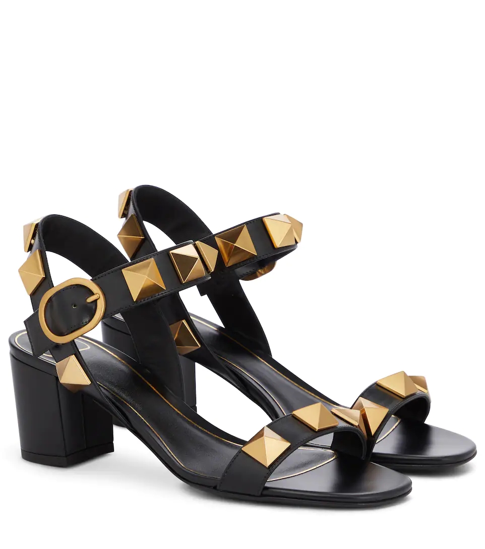 Women Shoes Luxury Designer Brand Sandals Summer Sophisticated Fashion Open Toes Leather Chunky Heel Roman Stud Sandal 60mm with Box
Women Shoes Luxury Designer Brand Sandals Summer Sophisticated Fashion Open Toes Leather Chunky Heel Roman Stud Sandal 60mm with Box