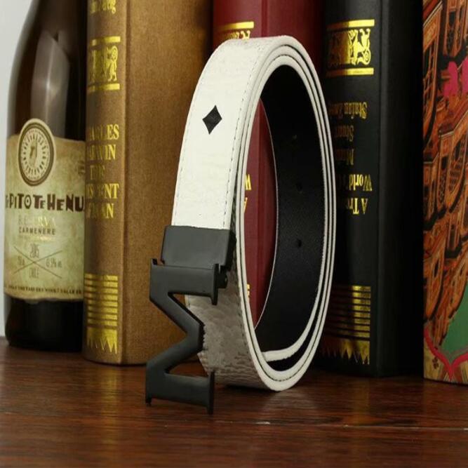 2021 M buckle men belt designer High quality jeans casual women classic belts, Black;brown
2021 M buckle men belt designer High quality jeans casual women classic belts, Black;brown