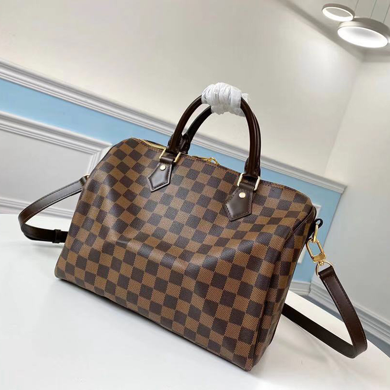 2020 New style Leather handle Anticline design soft light It can accommodate a variety of everyday items Large capacity 41367 loulou bag
2020 New style Leather handle Anticline design soft light It can accommodate a variety of everyday items Large capacity 41367 loulou bag