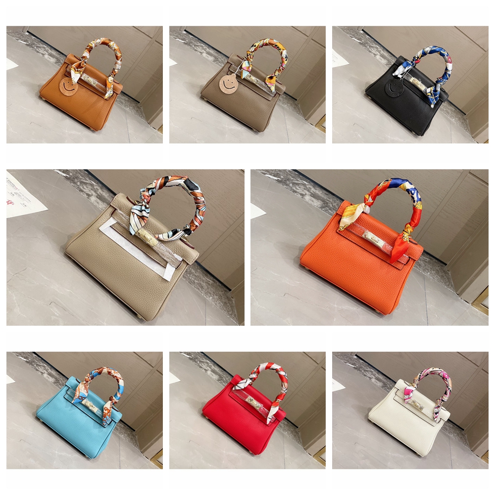 Luxury Designers Fashion Bag 18cm 22cm 25cm Women Totes Shoulder bags With Stamped Lock Lady Genuine Leather Plain bag02, #1
Luxury Designers Fashion Bag 18cm 22cm 25cm Women Totes Shoulder bags With Stamped Lock Lady Genuine Leather Plain bag02, #1