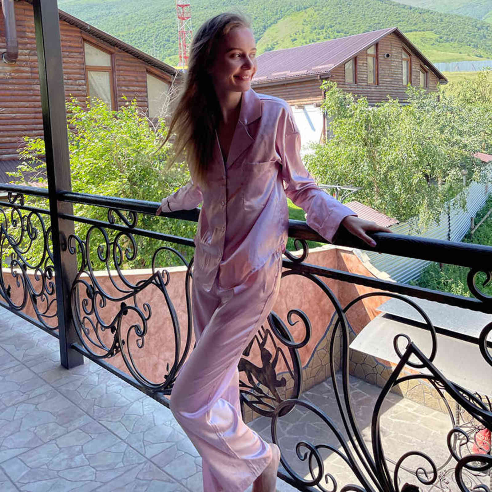 HECHAN Solid Loose Female Pajamas Satin Turndown Collar Long Sleeve Pocket 2 Piece Set Pants Homewear Silk Women Sleepwear Suits 211109
