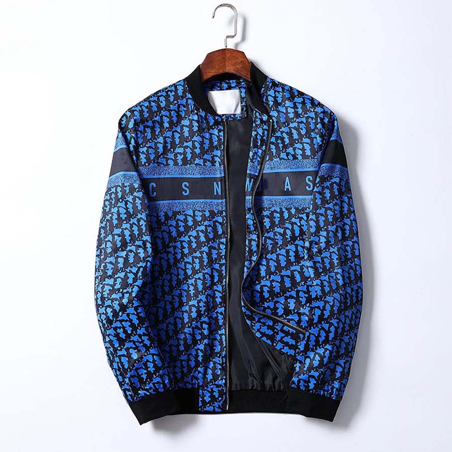 Designer Mens Jacket Spring Autumn Coat Windrunner Fashion Hooded Jackets Sports Windbreaker Casual Zipper Coats Man Outerwear Clothing Size M-3XL
Designer Mens Jacket Spring Autumn Coat Windrunner Fashion Hooded Jackets Sports Windbreaker Casual Zipper Coats Man Outerwear Clothing Size M-3XL