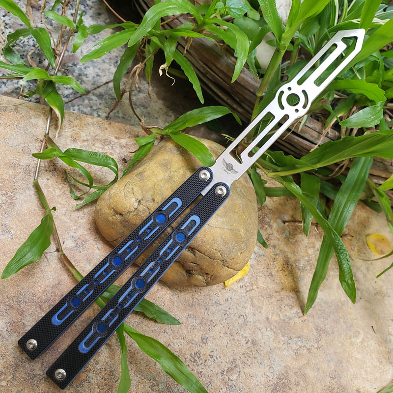 Recommend TheOne High End Swing Knife black blue Two Color G10 Handle Original Point Practice Red And Green)Outdoor Camping Survival EDC Tool Gift
Recommend TheOne High End Swing Knife black blue Two Color G10 Handle Original Point Practice Red And Green)Outdoor Camping Survival EDC Tool Gift