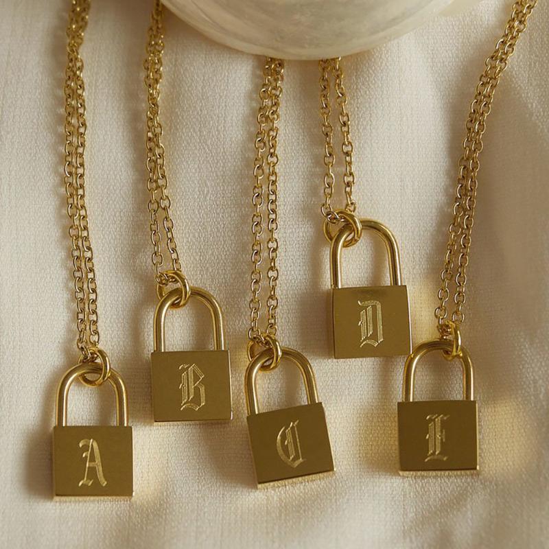Pendant Necklaces Tarnish Free Stainless Steel O-Chain Old English Gold Plated Personalised Lock Necklace Women's Birthday Gift Letter
Pendant Necklaces Tarnish Free Stainless Steel O-Chain Old English Gold Plated Personalised Lock Necklace Women's Birthday Gift Letter