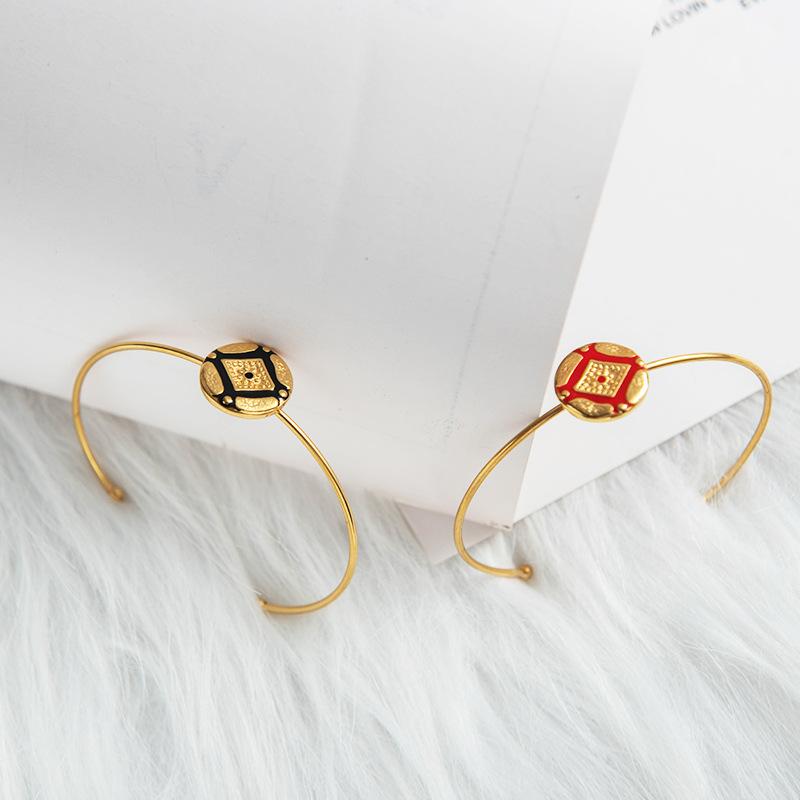 Bangle Vintage Black Red Enamel Textured Round Charm Bangles For Women Stainless Steel Thin Circle Open Gold Jewelry Wholesale
Bangle Vintage Black Red Enamel Textured Round Charm Bangles For Women Stainless Steel Thin Circle Open Gold Jewelry Wholesale