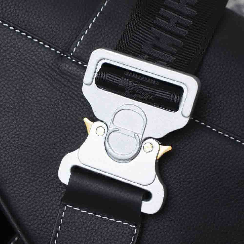 New Arrivals top quality Classic Men's Saddle Waist Bag High Quality Genuine Leather Designer Luxury Handbag Wallet Three-di, Red;black
New Arrivals top quality Classic Men's Saddle Waist Bag High Quality Genuine Leather Designer Luxury Handbag Wallet Three-di, Red;black
