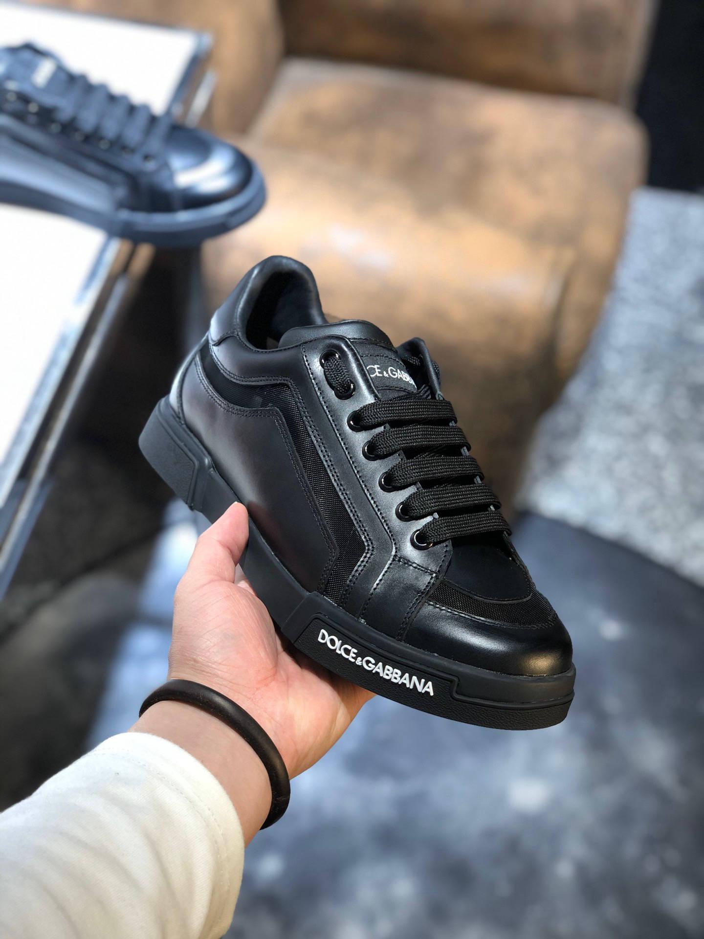 DGL DOLCGABBANAL 2021 Top Designer Mens womens Casual Shoes Fashion Genuine Leather Sneakers Luxury Trainers em18260, Black
DGL DOLCGABBANAL 2021 Top Designer Mens womens Casual Shoes Fashion Genuine Leather Sneakers Luxury Trainers em18260, Black