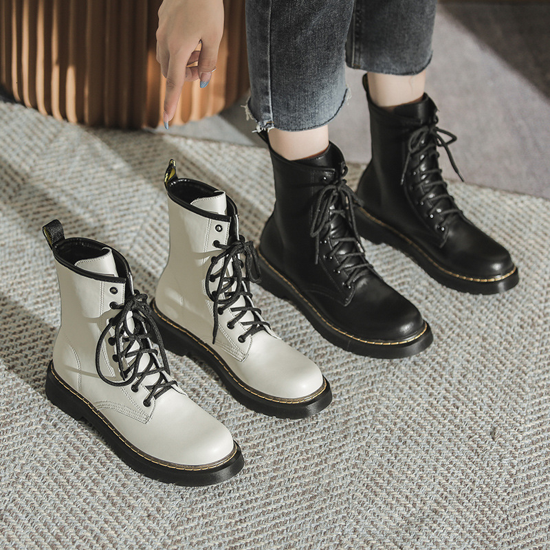 eight hole martin women 1460 british style 2021 autumn winter lace up locomotive single small short boot's fashion, Black
eight hole martin women 1460 british style 2021 autumn winter lace up locomotive single small short boot's fashion, Black