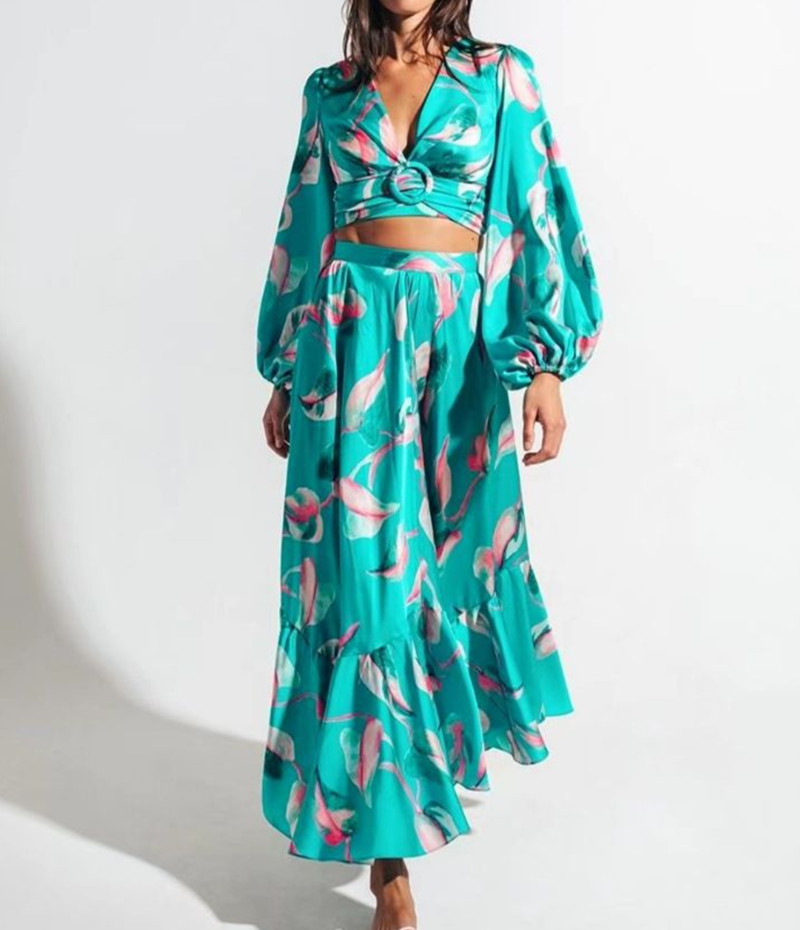 Luxury Women Two Piece Dress Sets Long Sleeve V Neck Tops Ruffles Mid-calf Skirt Female Sexy Printed Set Suits Outfit SM17, White
Luxury Women Two Piece Dress Sets Long Sleeve V Neck Tops Ruffles Mid-calf Skirt Female Sexy Printed Set Suits Outfit SM17, White