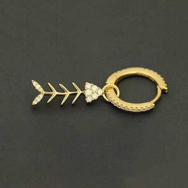 Stud S925 Sterling Silver Zircon Small Fish Bone Earring Wild Fashion Monaco Jewelry Personalized Romantic Gift Party
Stud S925 Sterling Silver Zircon Small Fish Bone Earring Wild Fashion Monaco Jewelry Personalized Romantic Gift Party