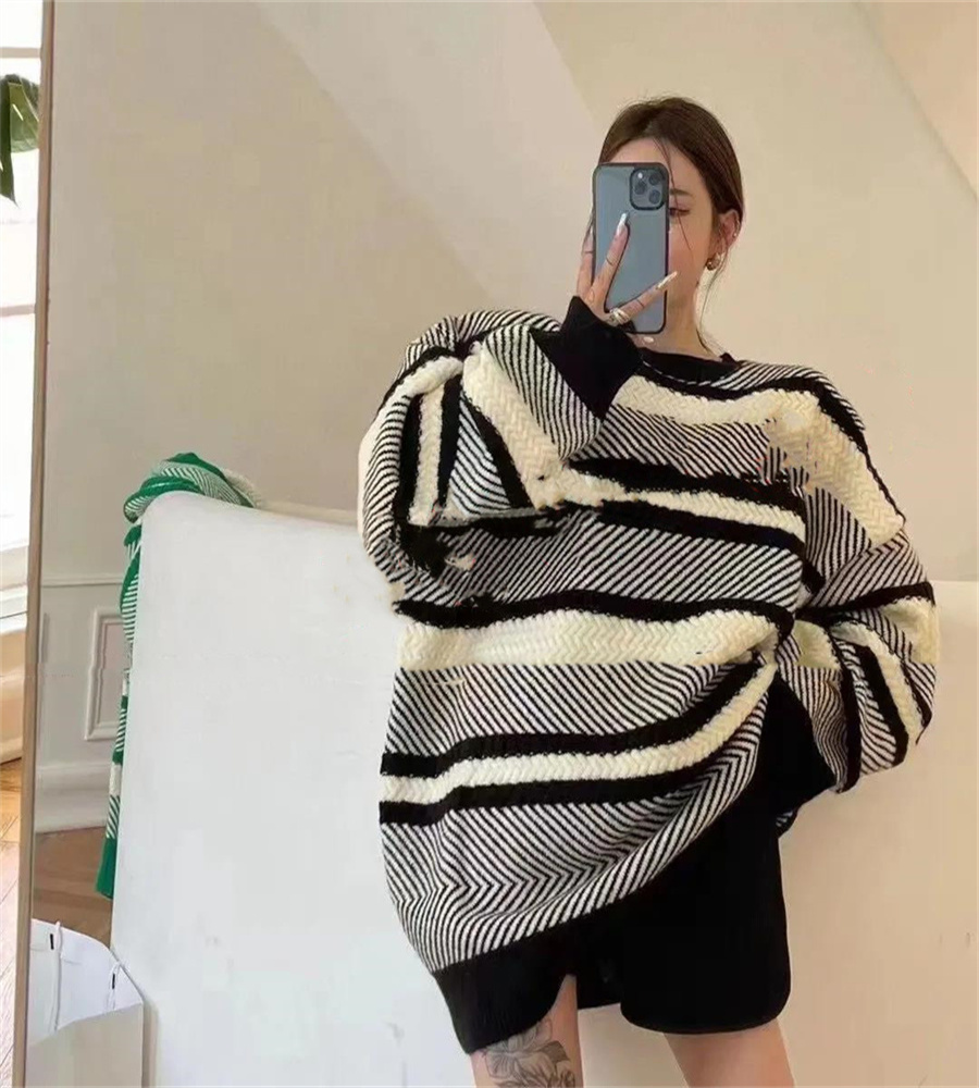 Loose Sweater Woolen Knitted Long Thickened Pullovers Jacket Fall Lady Wool Big Letter Sleeved Knit Shirt Fashion Clothes Languid 3 Colors, Black
Loose Sweater Woolen Knitted Long Thickened Pullovers Jacket Fall Lady Wool Big Letter Sleeved Knit Shirt Fashion Clothes Languid 3 Colors, Black
