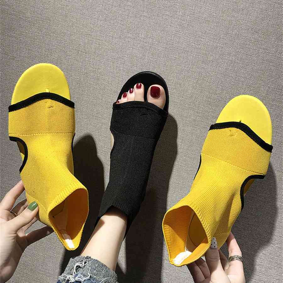 Women Sandals 2021 Brand Fashion Flat Sandals Female Ladies Summer Women Shoes Luxury Designers Sandals for Women, Black
Women Sandals 2021 Brand Fashion Flat Sandals Female Ladies Summer Women Shoes Luxury Designers Sandals for Women, Black