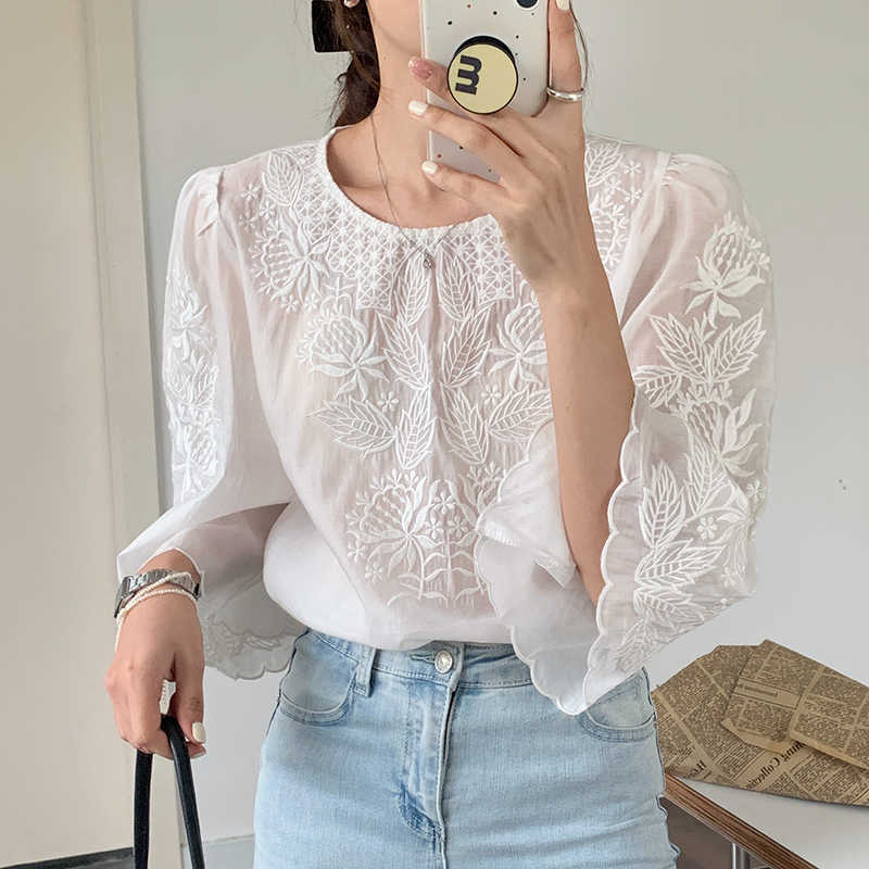 Korejpaa Women Shirt Summer Korean Chic French Retro Round Neck Embroidery Loose Thin Micro-Transparent Sunscreen Blouses 210526