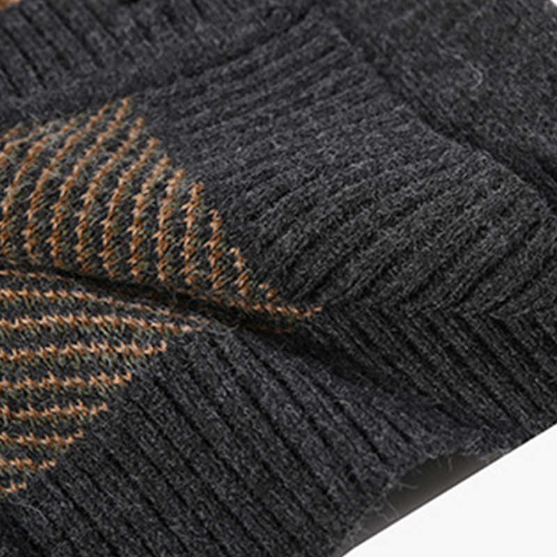 Harajuku Cardigan Men Sweater Winter Japanese Vintage V-Neck Knitted Coat Streetwear Hip Hop Couples Sweaters Outerwear 210929