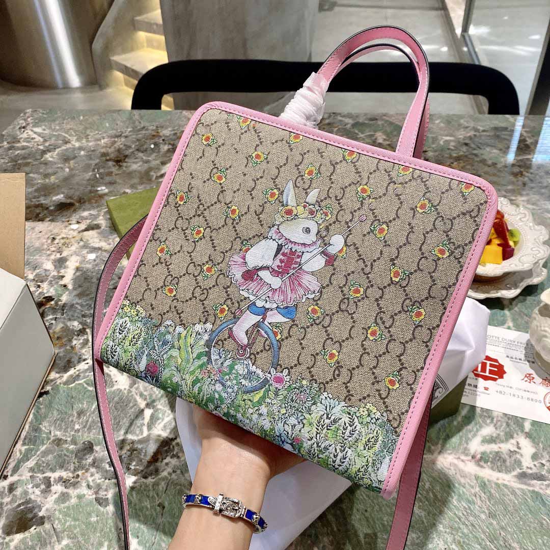 Fashion Handbag Wallet Tote child Bags Large-capacity Ladies Simple Printing Shopping Leather Children's Shoulder Bag
Fashion Handbag Wallet Tote child Bags Large-capacity Ladies Simple Printing Shopping Leather Children's Shoulder Bag
