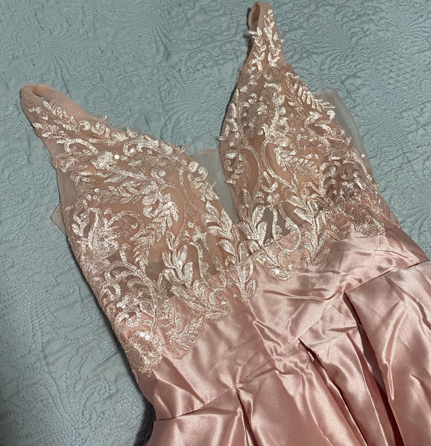 2022 Elegant Satin Wedding Dresses Top Lace V Neck Bride Gown Backless Vestido De Novia Robe De Mariee