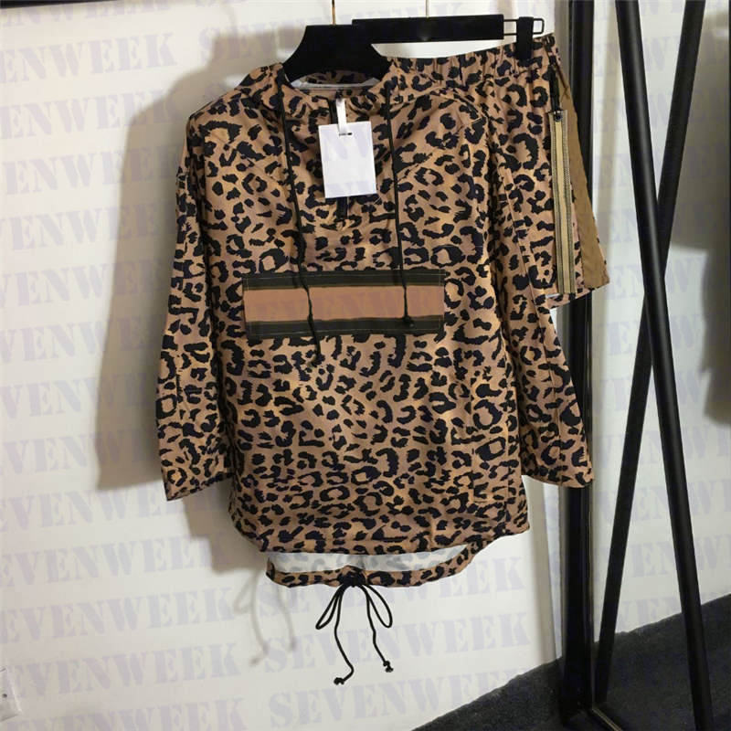 Womens Tracksuits Leopard Pattern Hoodies Jackets Shorts Two Piece Set Fashion Girls Windbreaker Coats Sportswear Women Clothing
Womens Tracksuits Leopard Pattern Hoodies Jackets Shorts Two Piece Set Fashion Girls Windbreaker Coats Sportswear Women Clothing