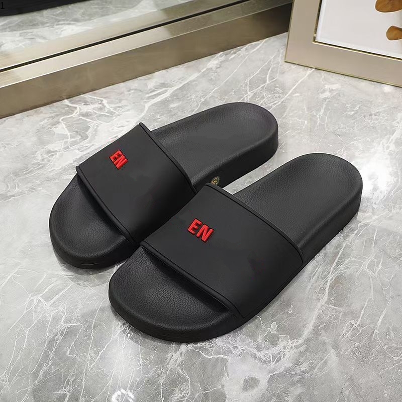 2021 Fashion Men Women Sandals Popular Slide Summer Top Quality Wide Flat Slippery Sandals Slipper Flip Flop Orinigal Size 35-45 mjhhh0002
2021 Fashion Men Women Sandals Popular Slide Summer Top Quality Wide Flat Slippery Sandals Slipper Flip Flop Orinigal Size 35-45 mjhhh0002
