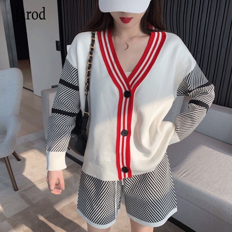 Autumn Women Knit Striped Jackets+Shorts Sets Long Sleeve V Neck Single Breasted Jumpers Coats Short Pants Suits for Woman 210519