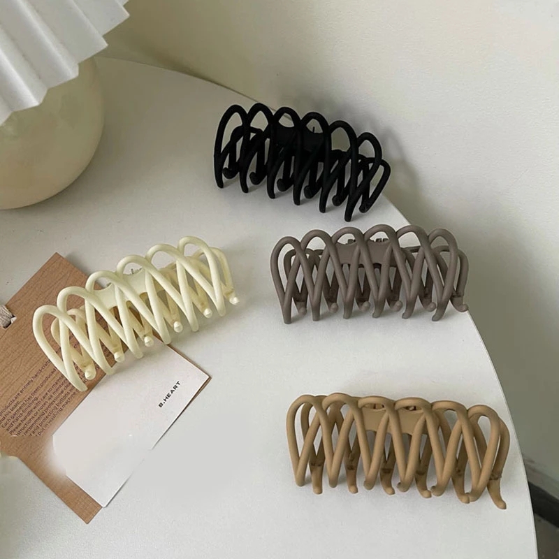 Hair Clip Claws Matte Geometric Barrette Hollow Girls Hair Holder Accessory Acrylic Hair Claw Clips Hairpins Headdress Hairgrips
