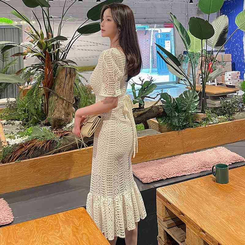 Fashion Korean Temperamen Summer Dresses Women's Square Neck Slim Lace Hollow Out Trumpet Mermaid Dress 210520