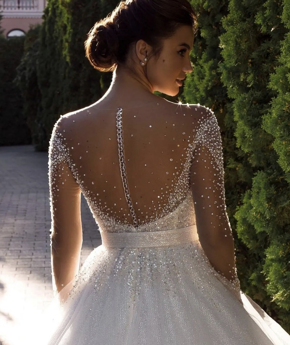 Princess Wedding Dresses Bridal Gowns with Long Sleeves Sheer Neckline Sweep Train Arabic Middle East Church Garden beads Crystals Bling