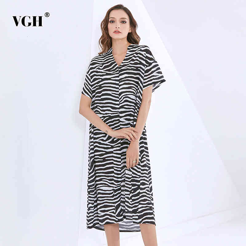 VGH Print Striped Dress For Women V Neck Short Sleeve Casual Loose Midi Korean Dresses Female Fashionable New Clothing Spring 210421