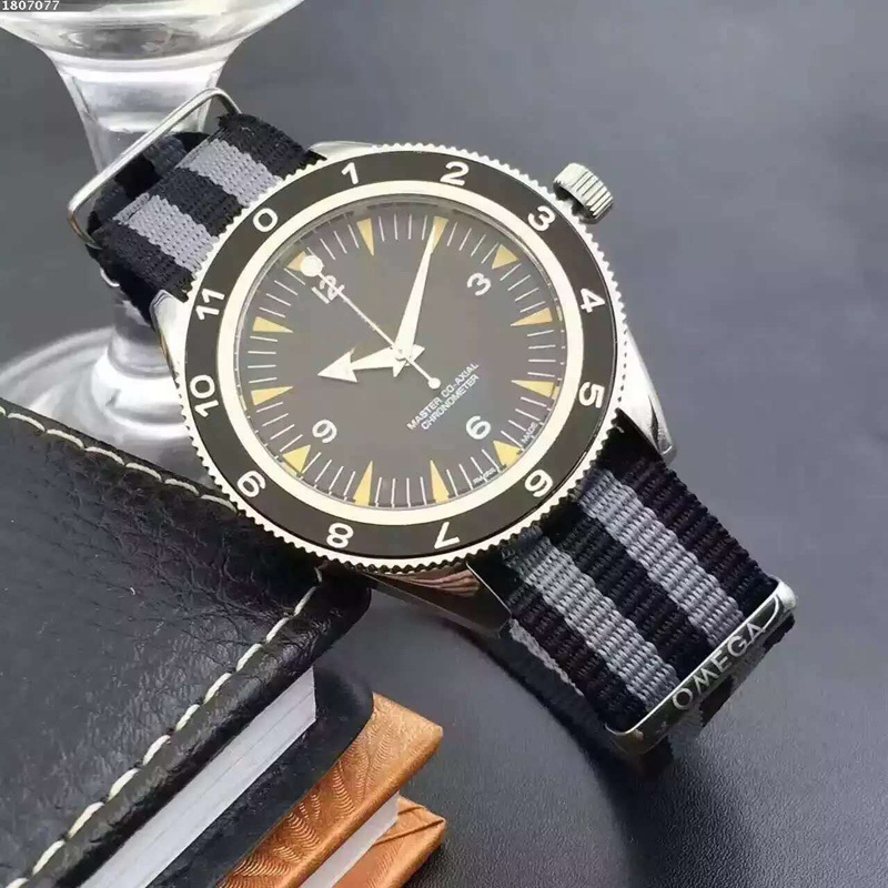 Luxury Men Wristwatch Male Clock Mens Watches Red Nato Strap James Bond Spectre 007 Women automatic mechanical-watch relogio masculino, Black
Luxury Men Wristwatch Male Clock Mens Watches Red Nato Strap James Bond Spectre 007 Women automatic mechanical-watch relogio masculino, Black