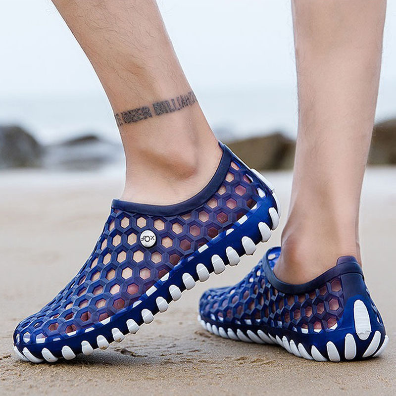 luxurys designers shoes fashion men shoes summer beach garden hole shoes outdoor clogs ladies light weight eva crocse anti-slip, Black
luxurys designers shoes fashion men shoes summer beach garden hole shoes outdoor clogs ladies light weight eva crocse anti-slip, Black
