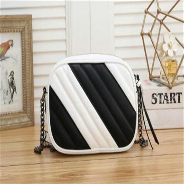 High Quality Women Shoulder bags black chain bag fashion Crossbody striated color handbag crossbody Messenger tote bag purse wallet 630517 
High Quality Women Shoulder bags black chain bag fashion Crossbody striated color handbag crossbody Messenger tote bag purse wallet 630517