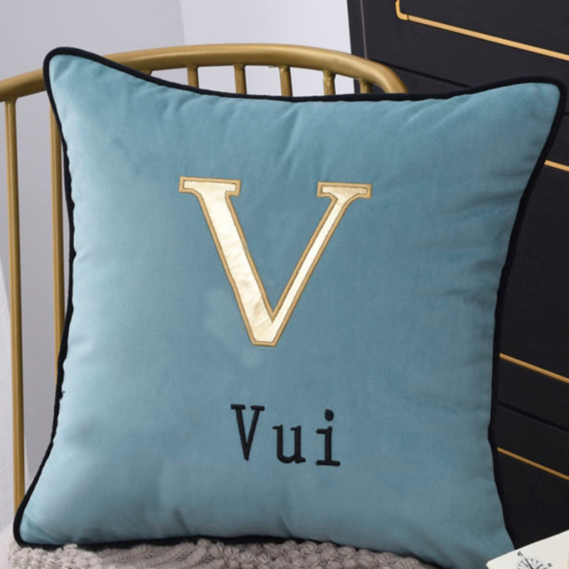 Luxury Cushion Designer Decorative Pillow Letter L Luxurys Designers Cushion Fashion Soft Pillow Family Expenses Four Seasons D2110094Z, Sky blue
Luxury Cushion Designer Decorative Pillow Letter L Luxurys Designers Cushion Fashion Soft Pillow Family Expenses Four Seasons D2110094Z, Sky blue