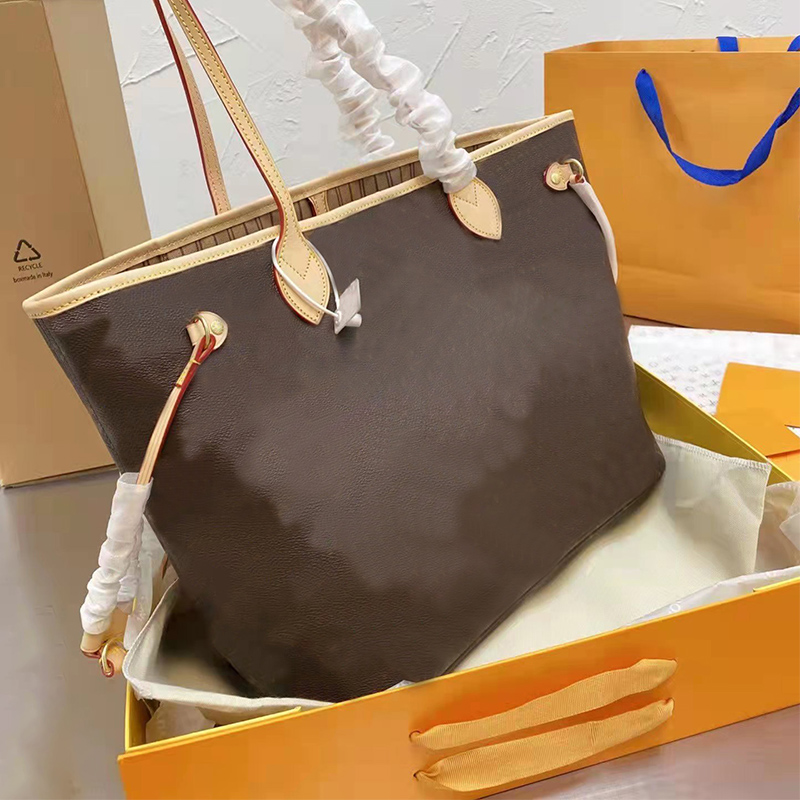 Woman Totes fashion temperament leisure time Simplicity Solid color printing high-capacity portable Single shoulder famous brand bag
Woman Totes fashion temperament leisure time Simplicity Solid color printing high-capacity portable Single shoulder famous brand bag