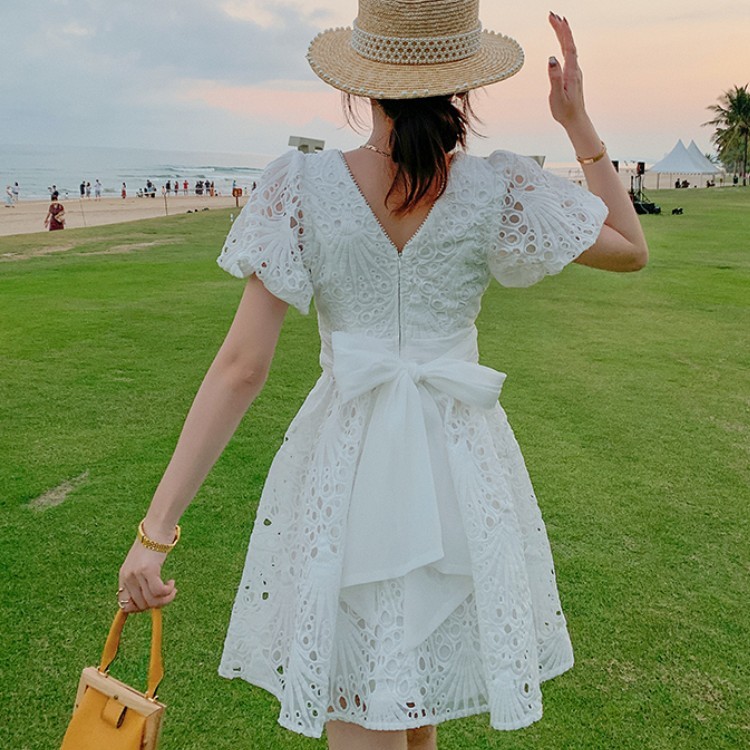 White Embroidery Hollow Out Lace A-Line Dress Women V-Neck Puff Sleeve Single-Breasted High Waist Slim Beach Mini 210519